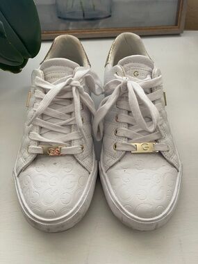 G by Guess White Quilted Logo Sneakers with Gold Hardware Excellent for casual